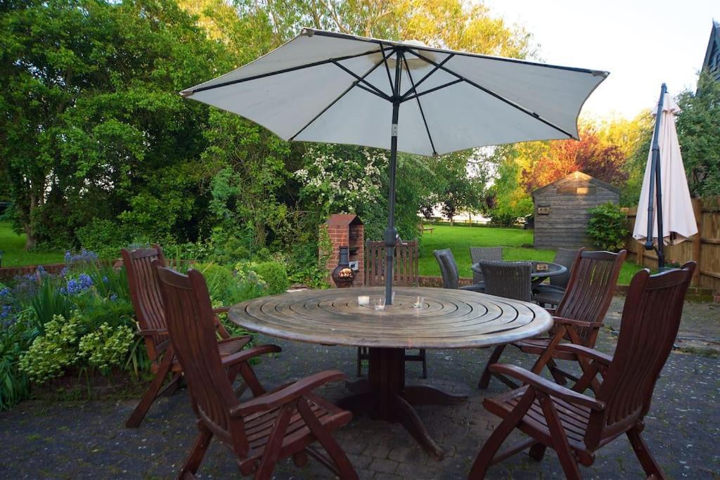 Stunning Barn Conversion Ideal For Large Families Bildeston Exteriör bild