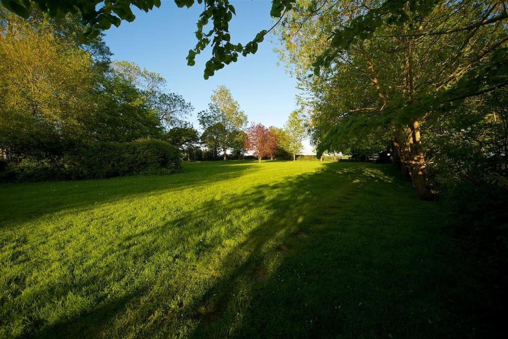 Stunning Barn Conversion Ideal For Large Families Bildeston Exteriör bild