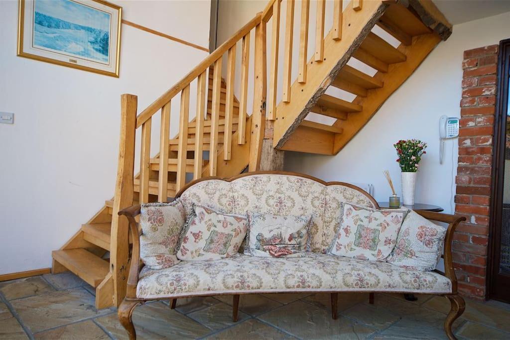 Stunning Barn Conversion Ideal For Large Families Bildeston Exteriör bild