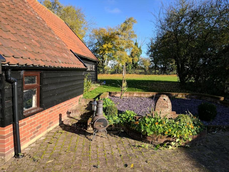 Stunning Barn Conversion Ideal For Large Families Bildeston Exteriör bild
