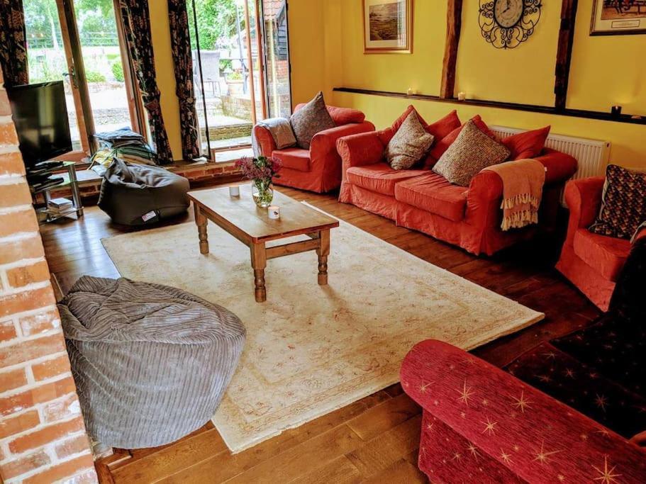 Stunning Barn Conversion Ideal For Large Families Bildeston Exteriör bild